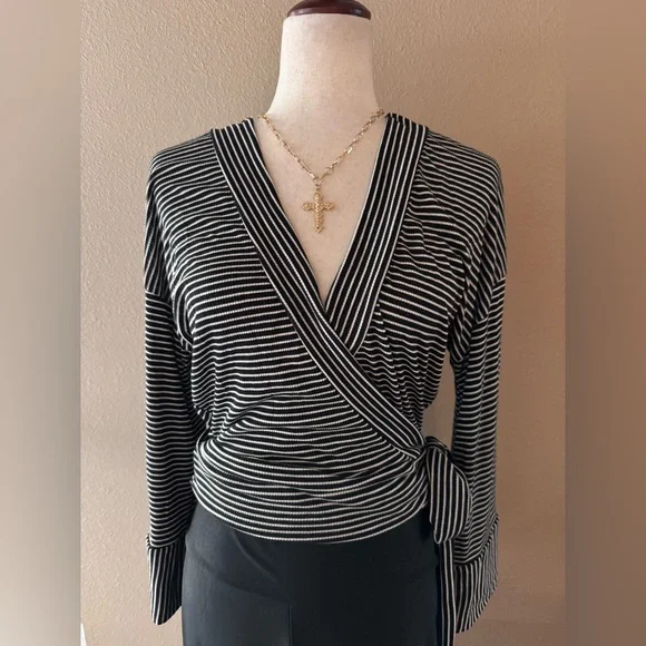Striped wrap around long sleeve top - Picture 4 of 5